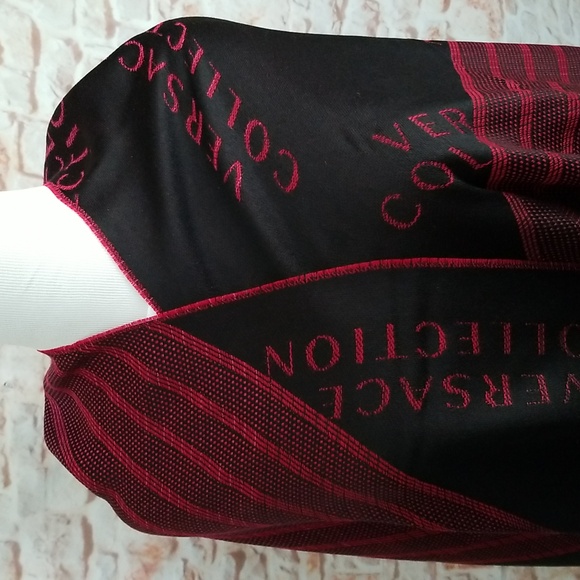 New Versace Logo Striped Scarf - Picture 5 of 13